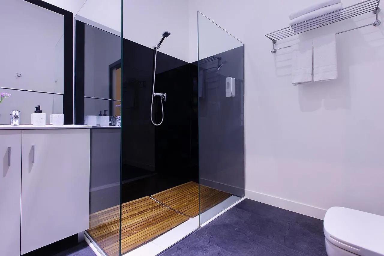 Amra Barcelona Caspe Guest House